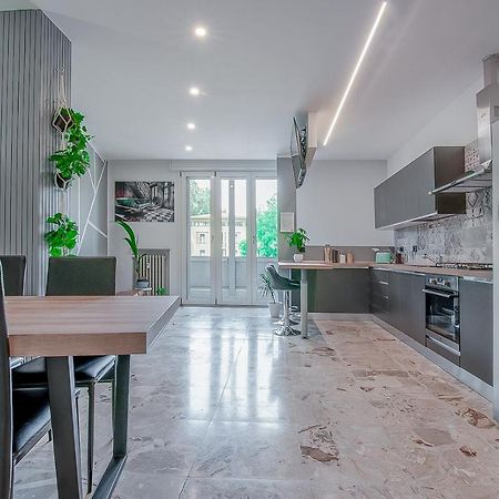 Alle Porte Del Centro - Guest House - Reggio Emilia - Ingresso Centro Storico - Parcheggio Gratuito מראה חיצוני תמונה